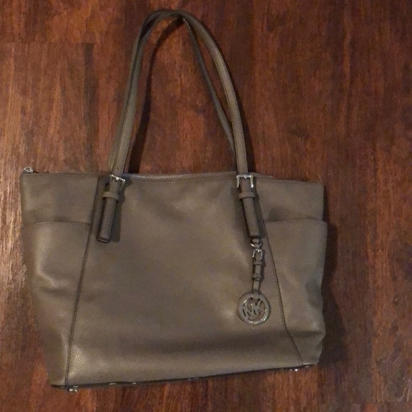 Michael Kors taupe purse - Picture 1 of 2